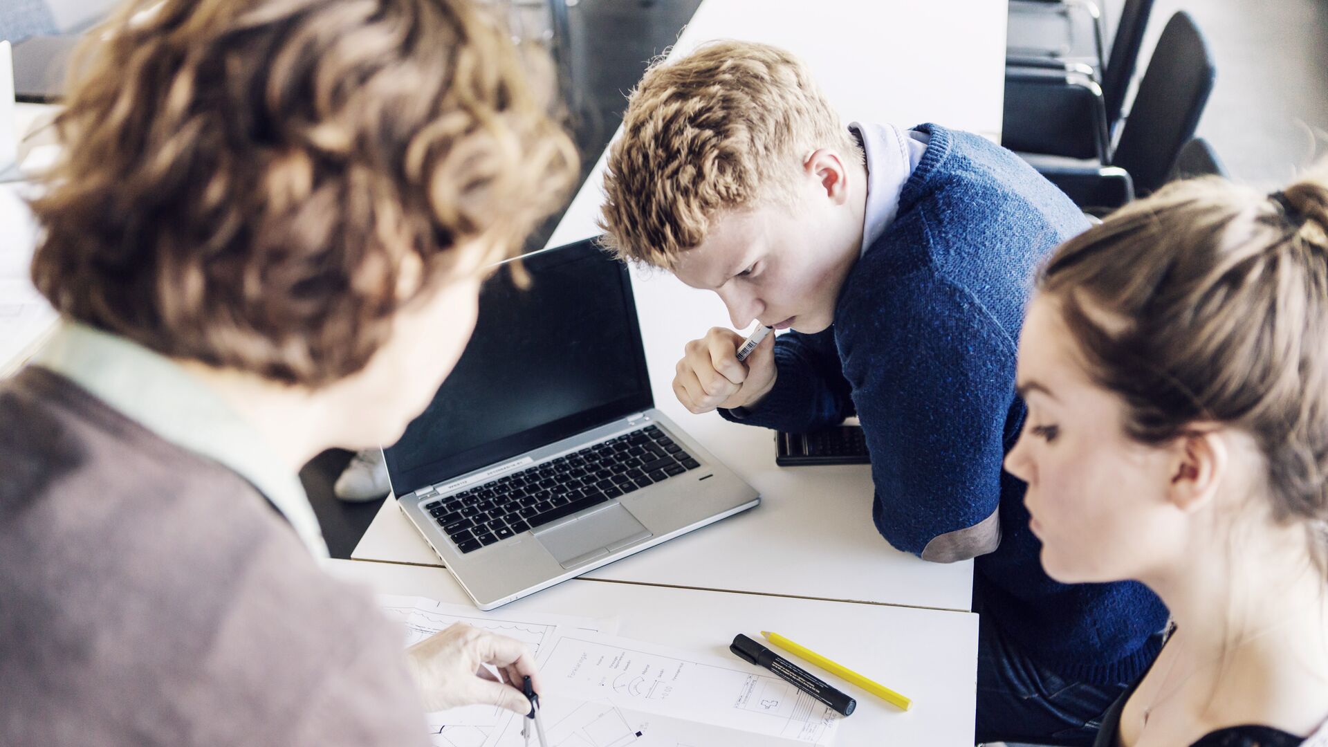 Students and mentor in classroom