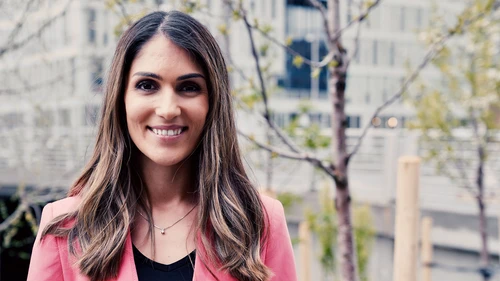 Derya Incedursun, Private Economist