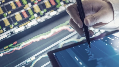 Business-analysis-stockmarket-chart-in-tablet-and-computer-for-investment.jpg