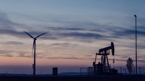 Windmill and oil pump