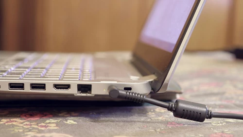 Connected laptop