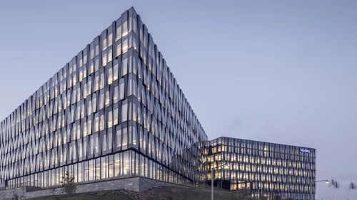 cph_metro-building-at-dusk - BANNER IR