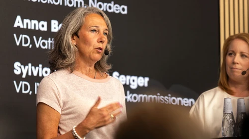 annika winsth och annie lööf på techarenans scen