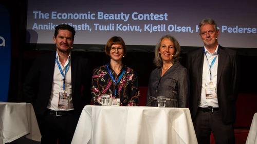Nordea&#039;s chief economists, Kjetil Olsen, Tuuli Koivu, Annika Winsth and Helge Pedersen, at the traditional &quot;Economist Battle&quot;