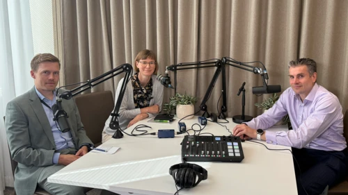 Juho Kostiainen, Tuuli Koivu and Jan Von Gerich in a podcast studio.