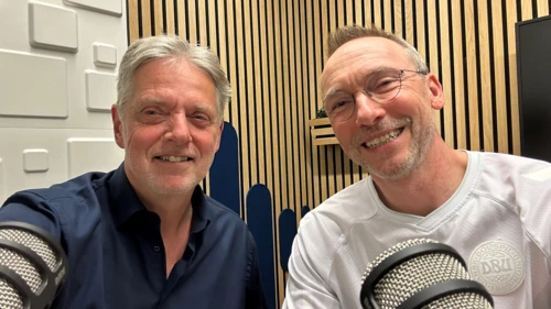 Helge J. Pedersen and Peter Sand in a podcast studio