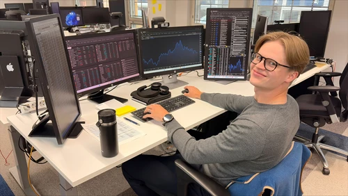 FFP2026-4-Rasmus-desk