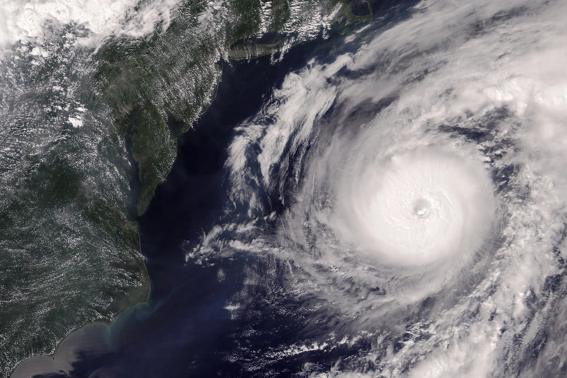 urricane-off-the-United-States-East-Coast