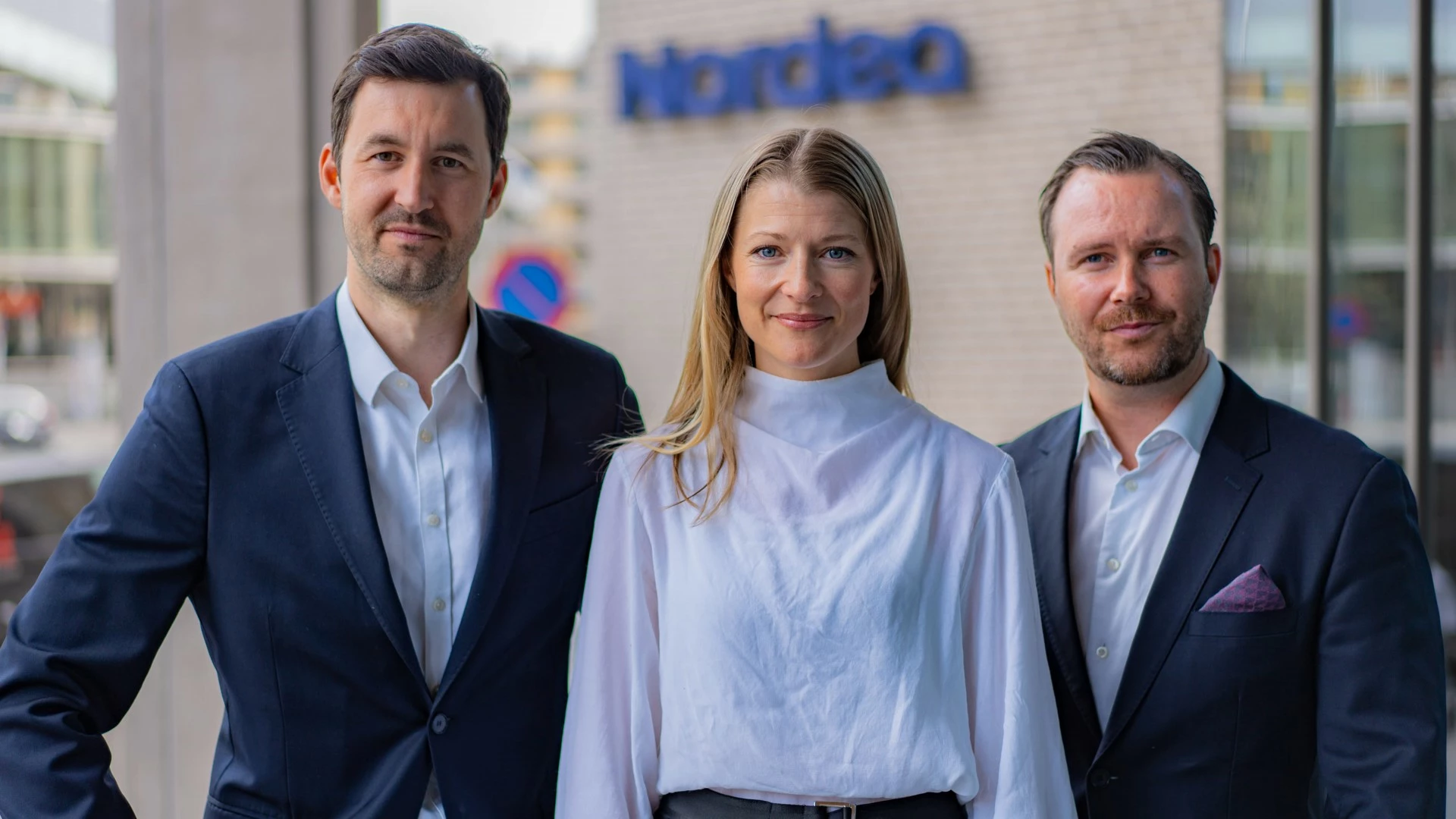 Joachim, Sigrid and Øyvind in front of Nordea house