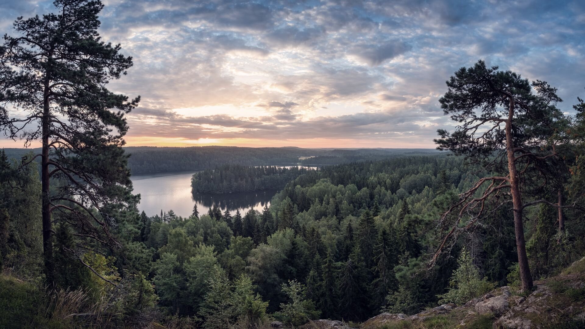 finnish-lake-at-sunset