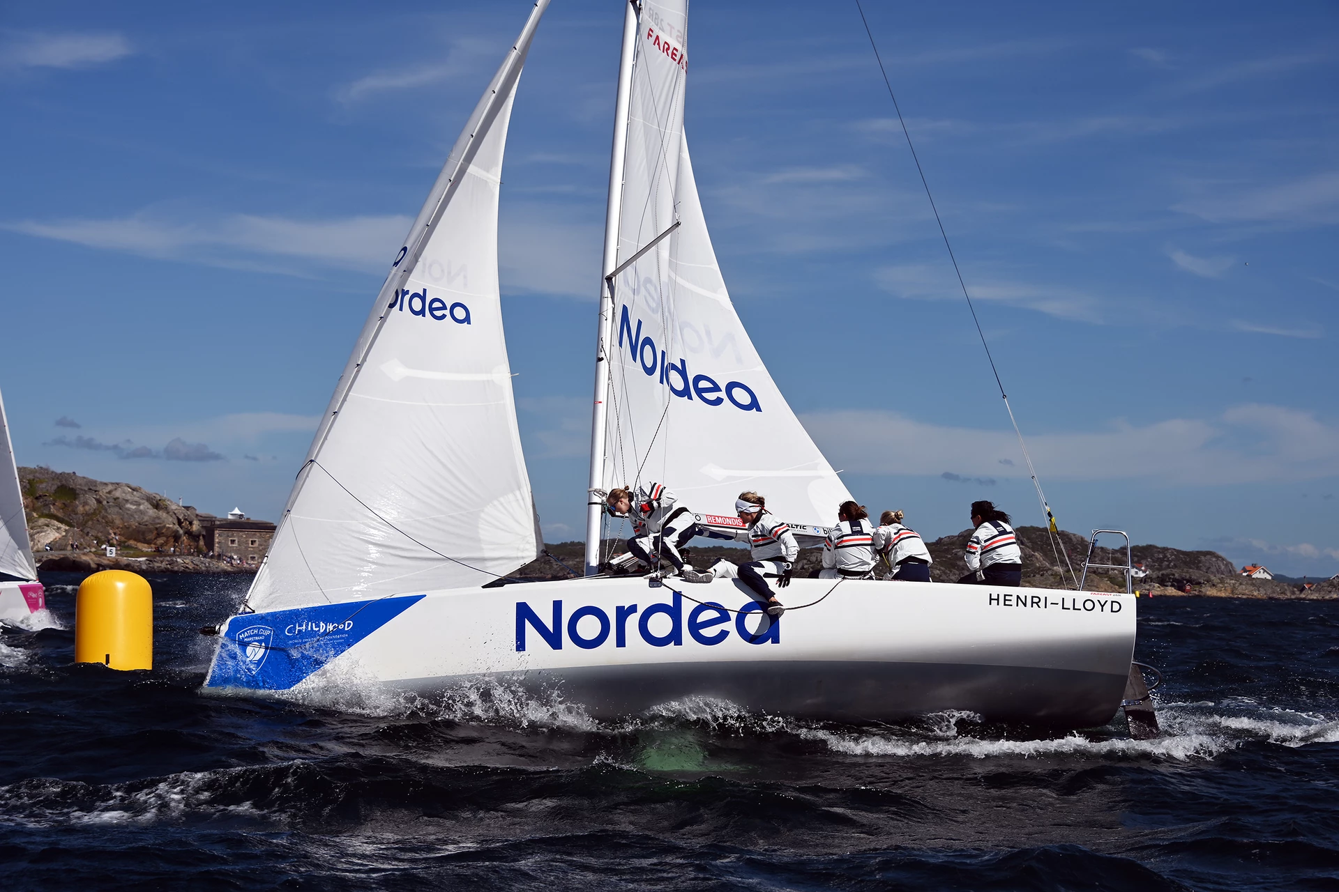 Picture of a boat sailing