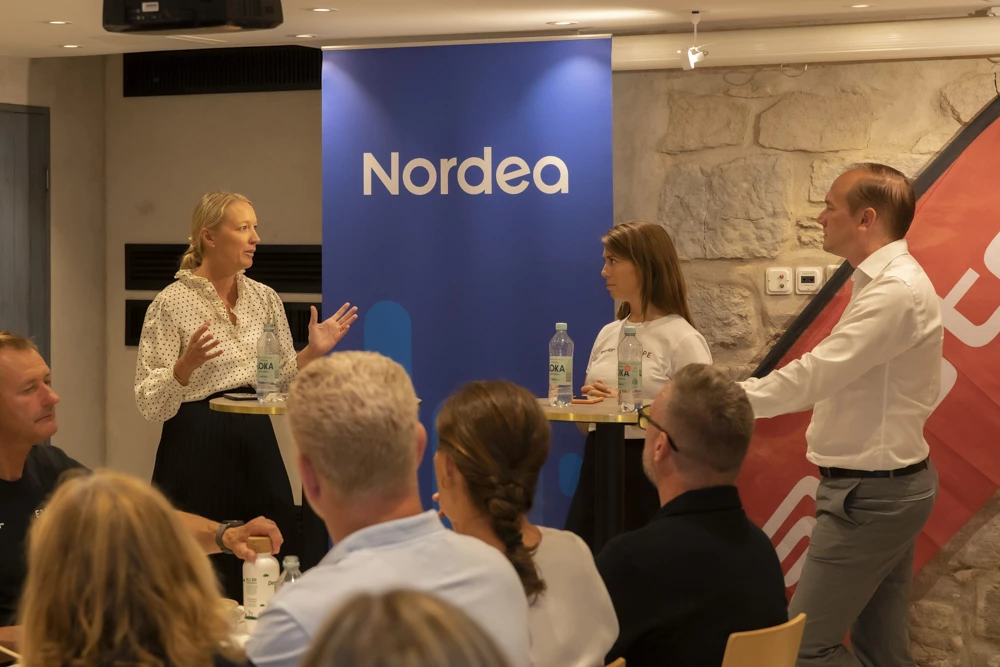 Picture of three persons: Lotta Bourgoin, Fanny Sjödin and Niklas Rydberg.