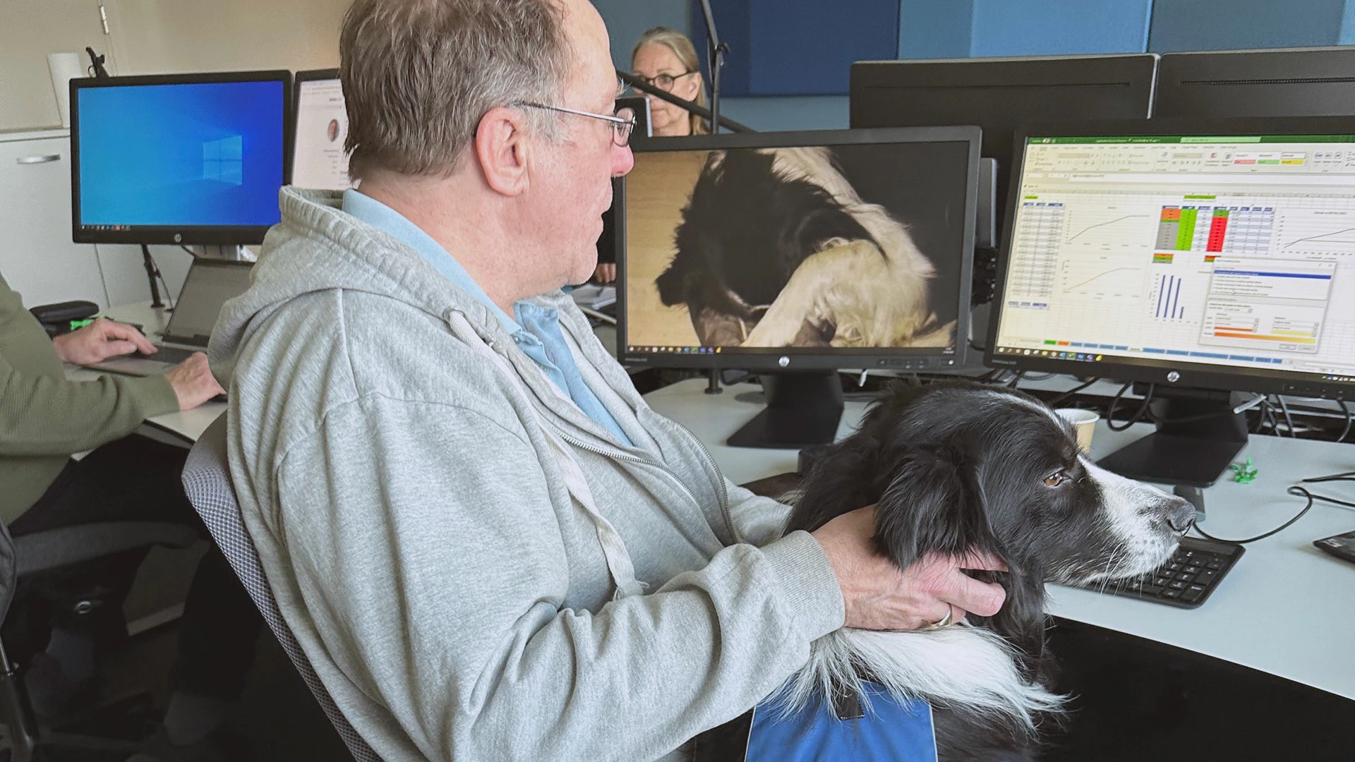Oggy, a servicedog at work