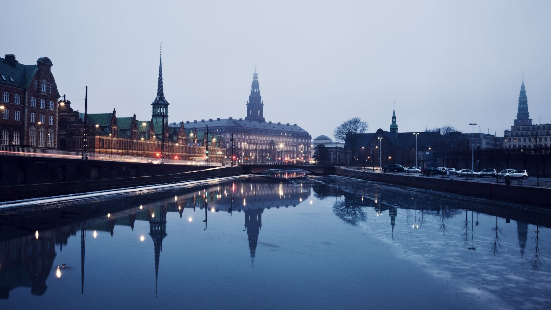 Denmark, Copenhagen, View over canal