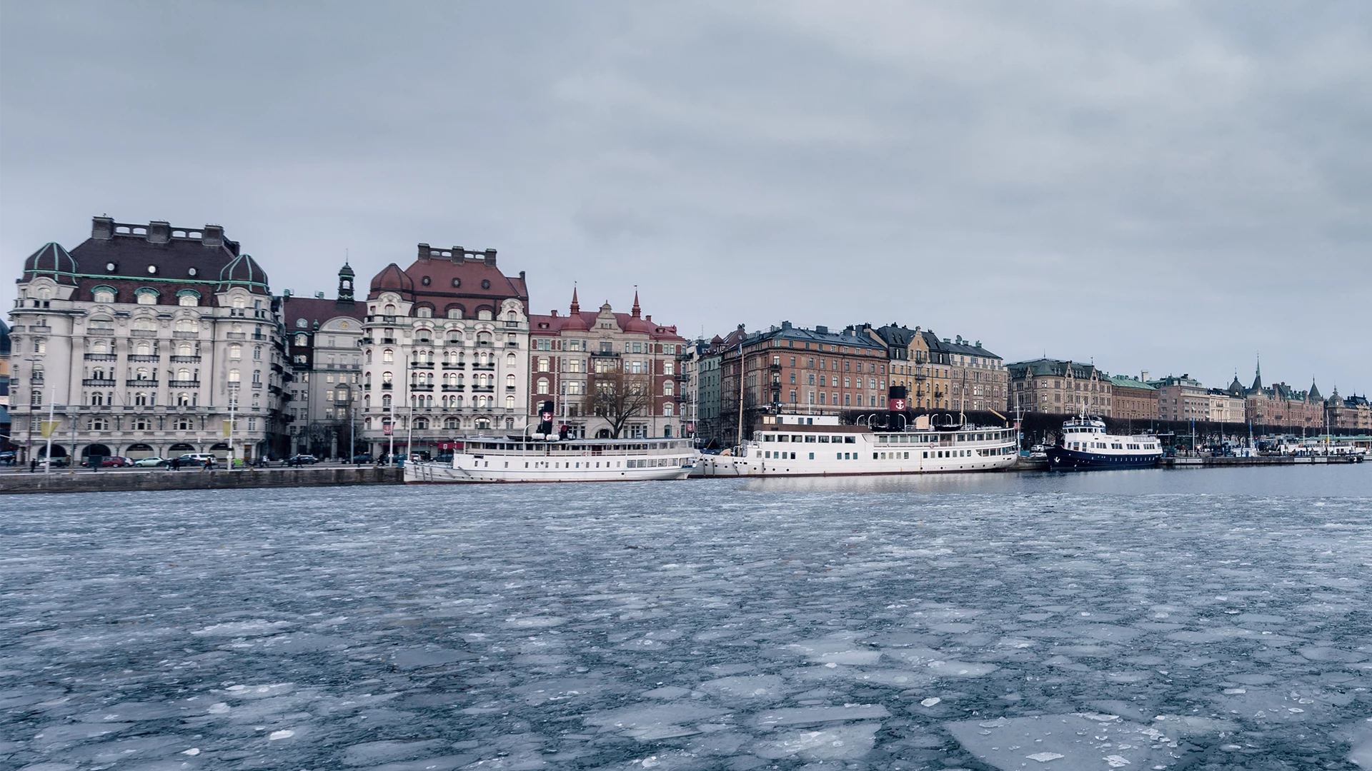Stockholm´s city pier in winter