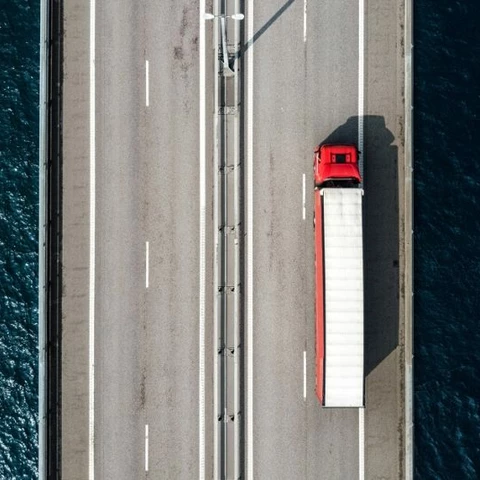 lorry-oresund-bridge