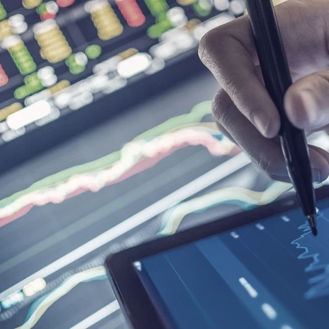 Business-analysis-stockmarket-chart-in-tablet-and-computer-for-investment.jpg