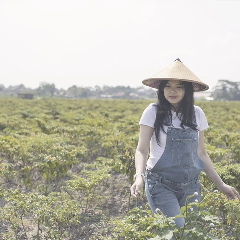female chilifarmer outside of jakarta
