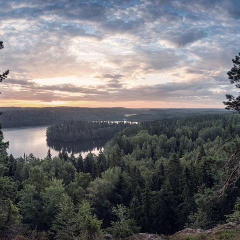 finnish-lake-at-sunset