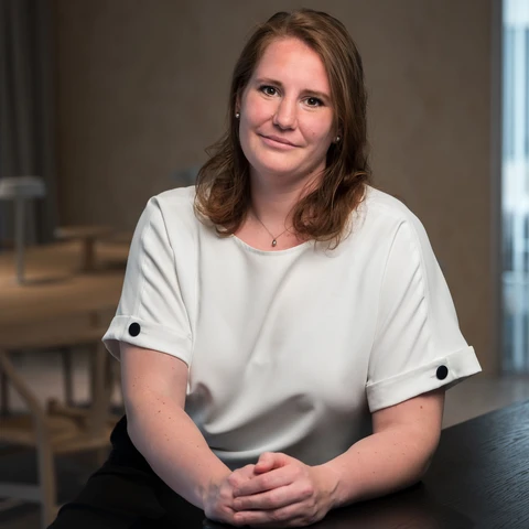 Amalia Krantz, bedrägeriexpert