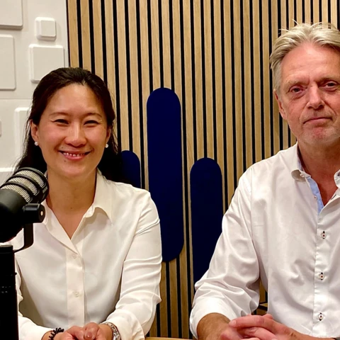 Cheføkonom Helge J. Pedersen og Principal Economist i Nationalbanken Amy Zhuang 